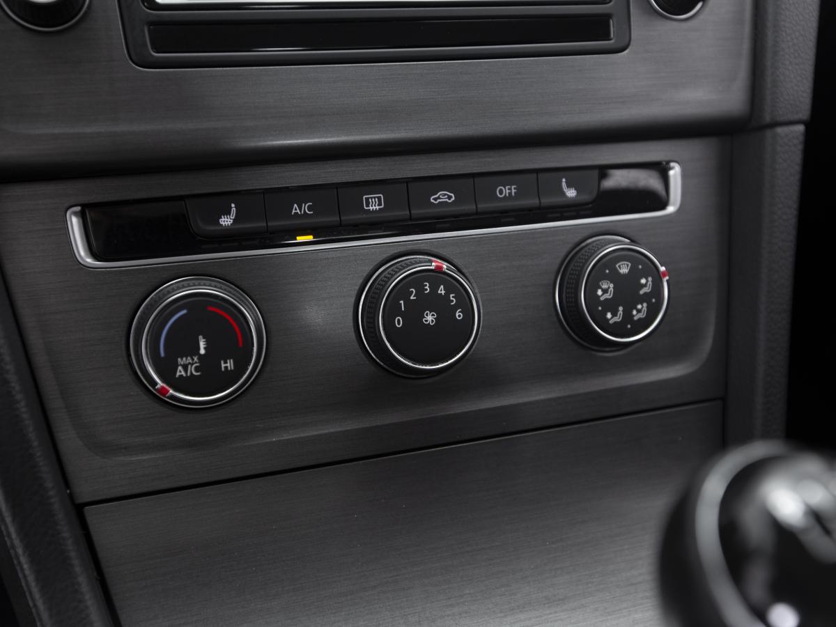 volkswagen-golf-2013-diesel-1968cc