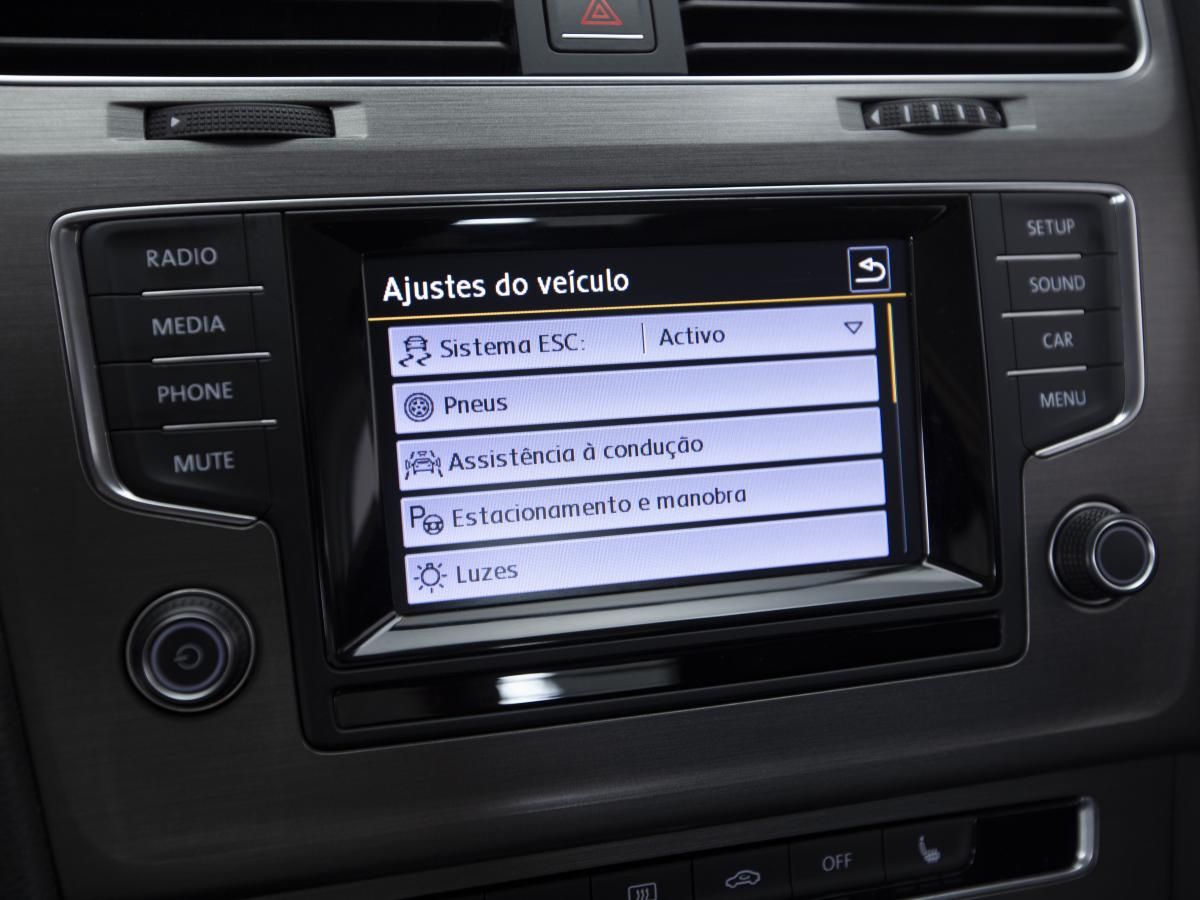 volkswagen-golf-2013-diesel-1968cc