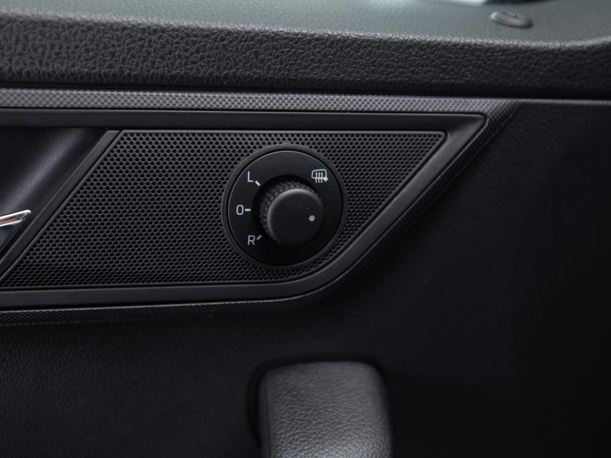 skoda-fabia-break-2021-gasolina-999cc