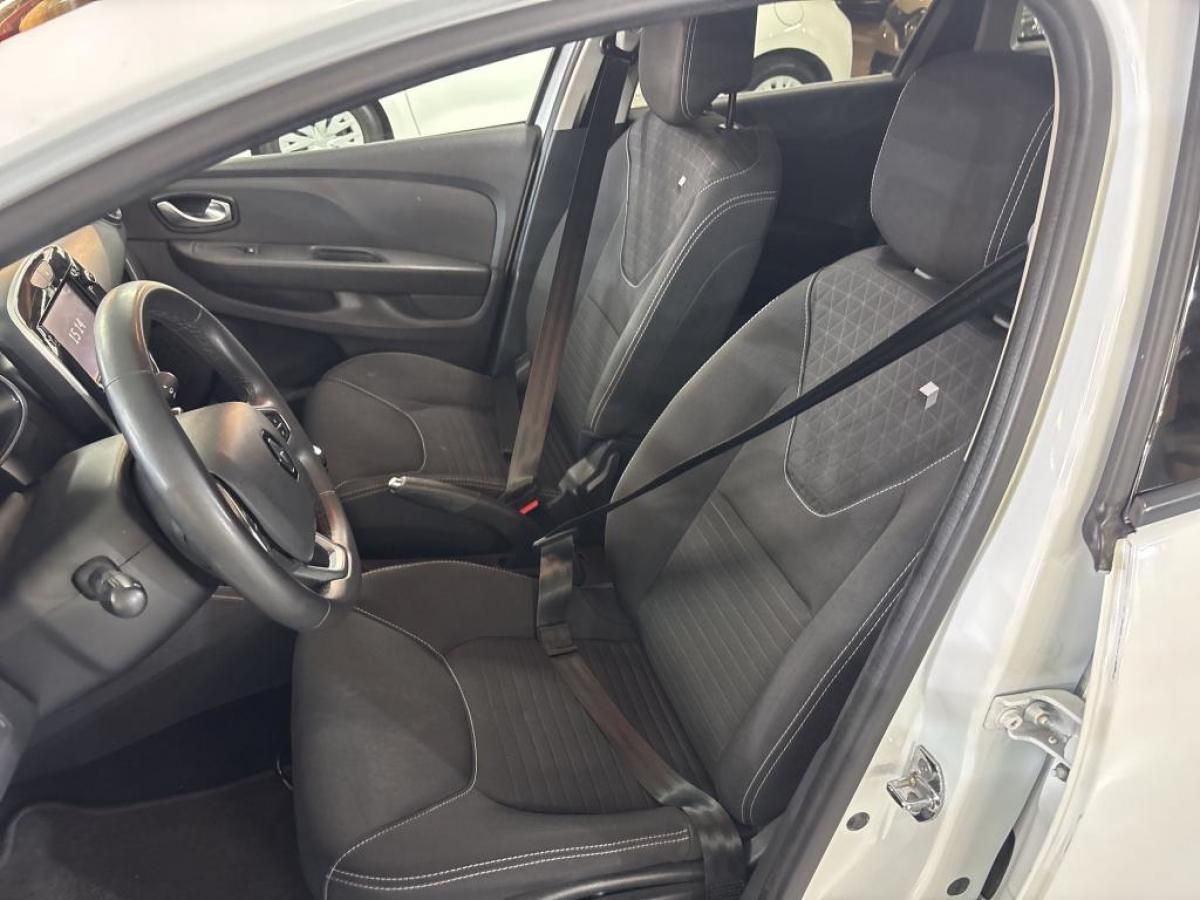 renault-clio-sport-tourer-2018-diesel-1461cc