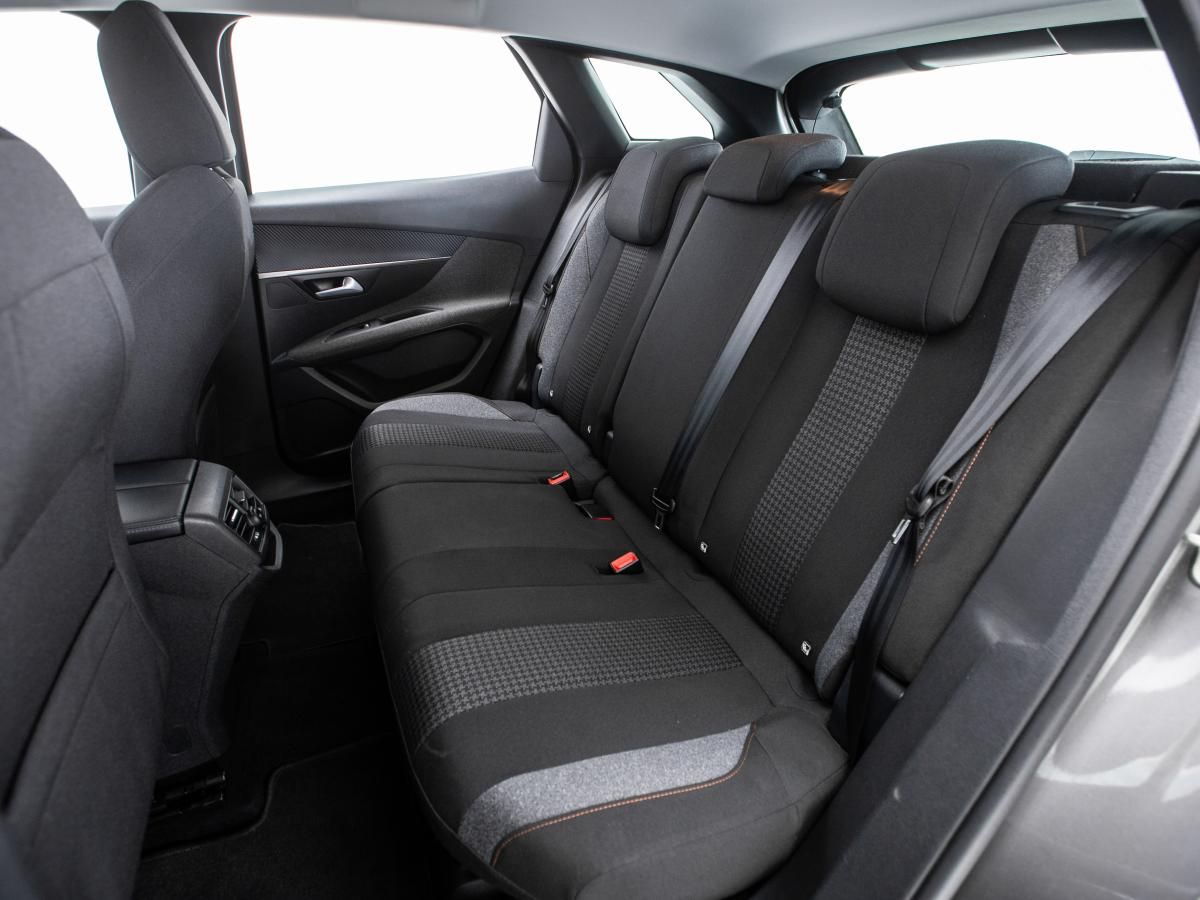 peugeot-3008-2022-diesel-1499cc