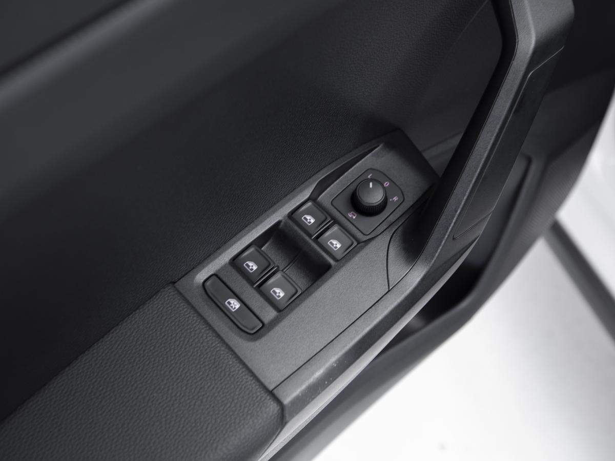 seat-arona-2021-gasolina-999cc