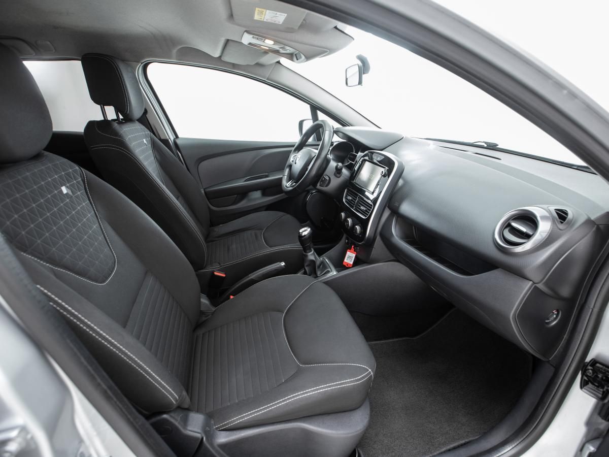 renault-clio-sport-tourer-2017-diesel-1461cc