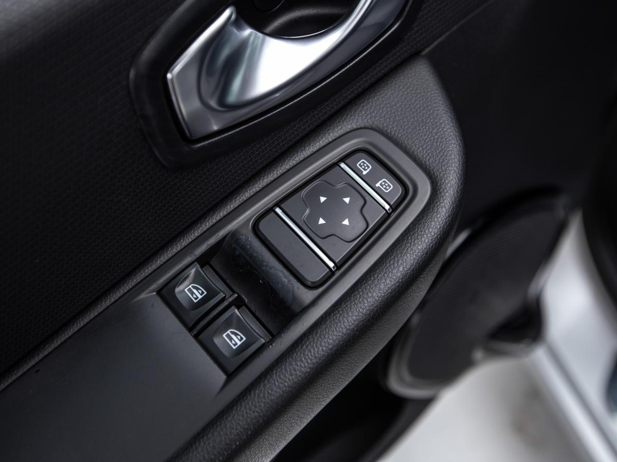 renault-clio-sport-tourer-2017-diesel-1461cc