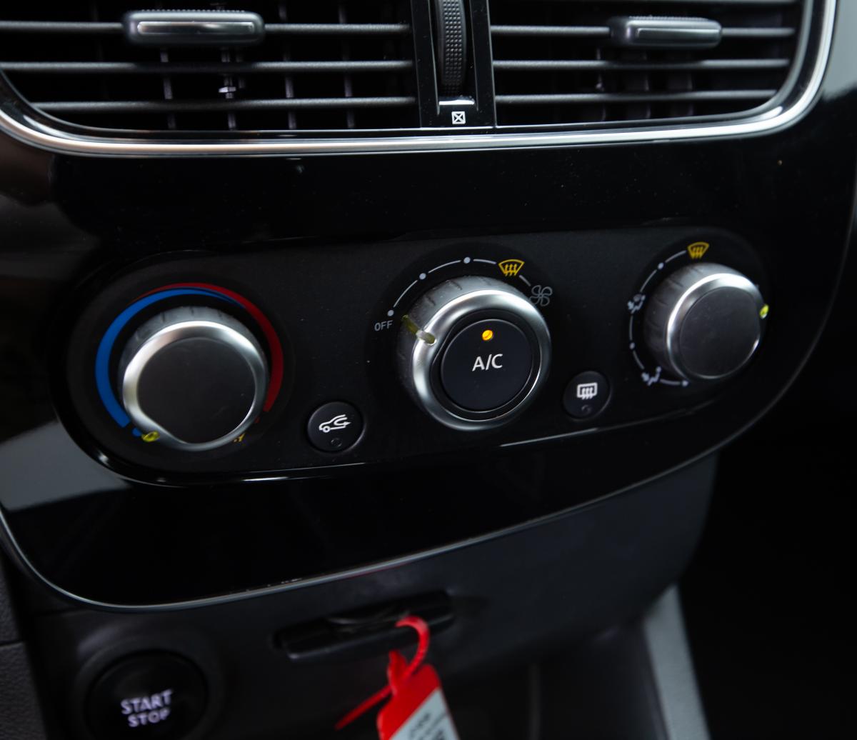 renault-clio-sport-tourer-2017-diesel-1461cc