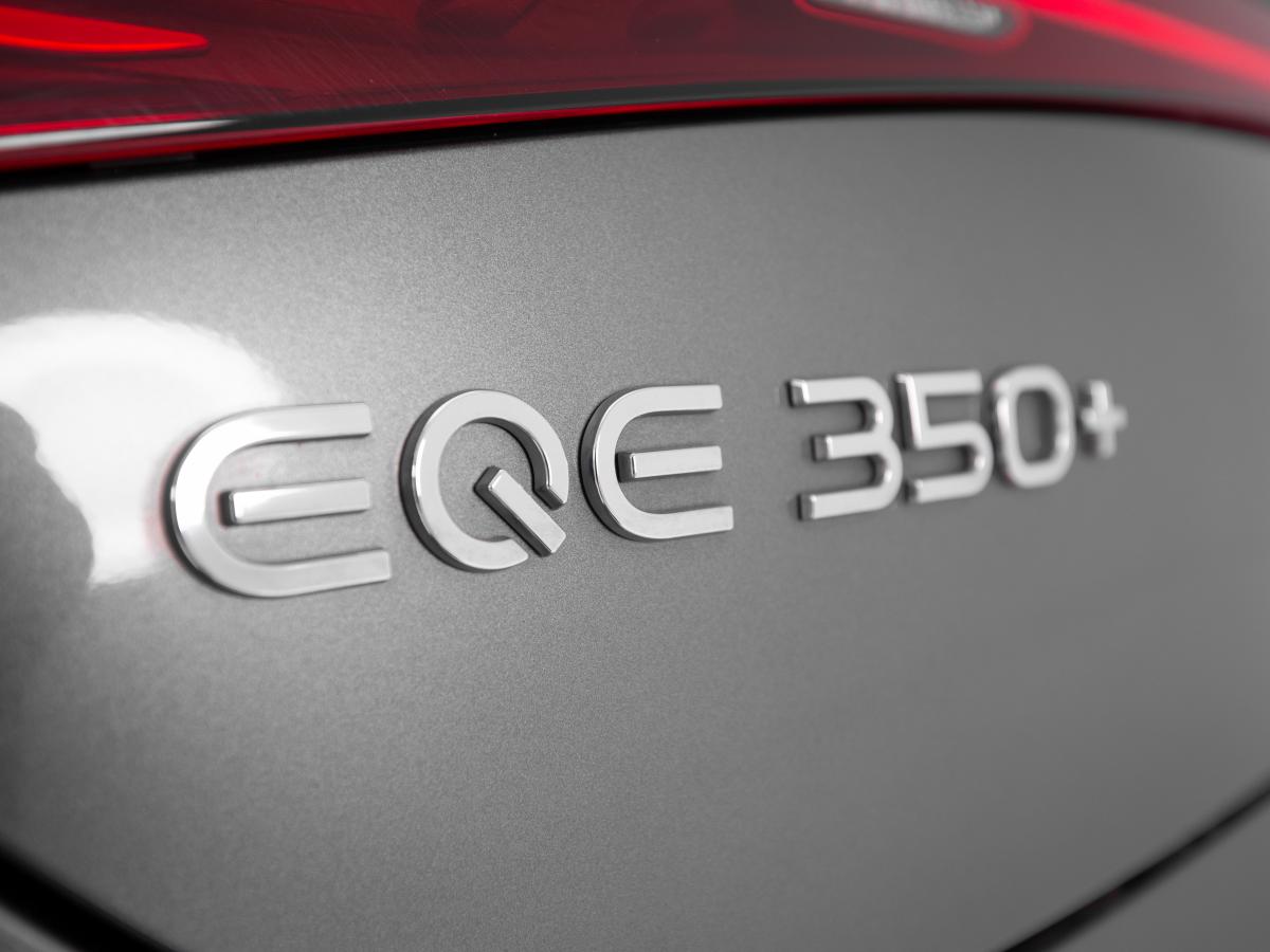 mercedes-benz-eqe-2022-eletrico-0cc