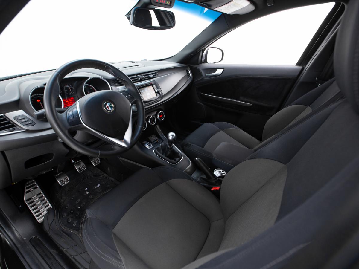 alfa-romeo-giulietta-2015-diesel-1956cc