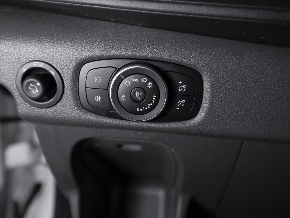 ford-transit-2024-diesel-1996cc