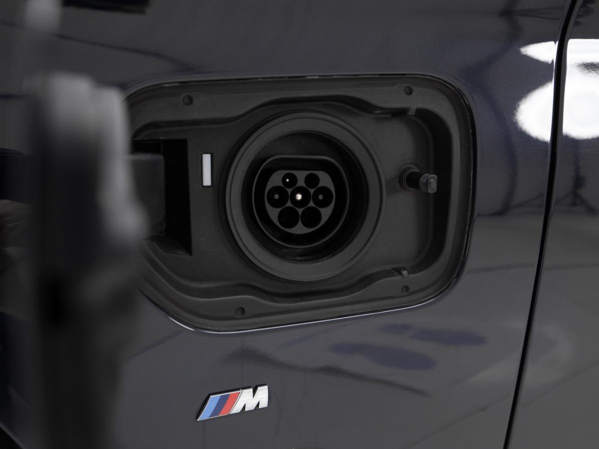 bmw-serie-5-2019-hibrido-a-gasolina-1998cc