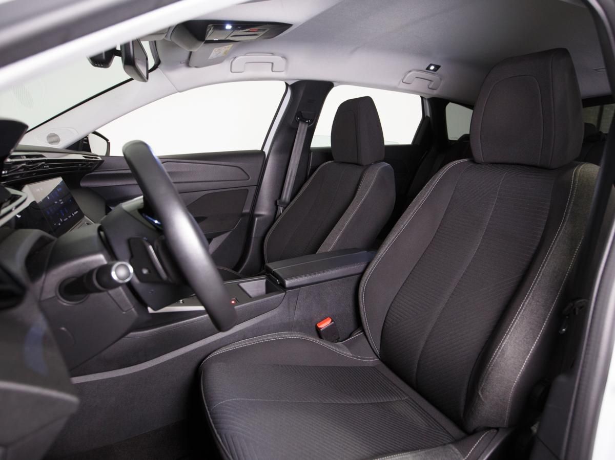peugeot-308-sw-2023-hibrido-a-gasolina-1598cc