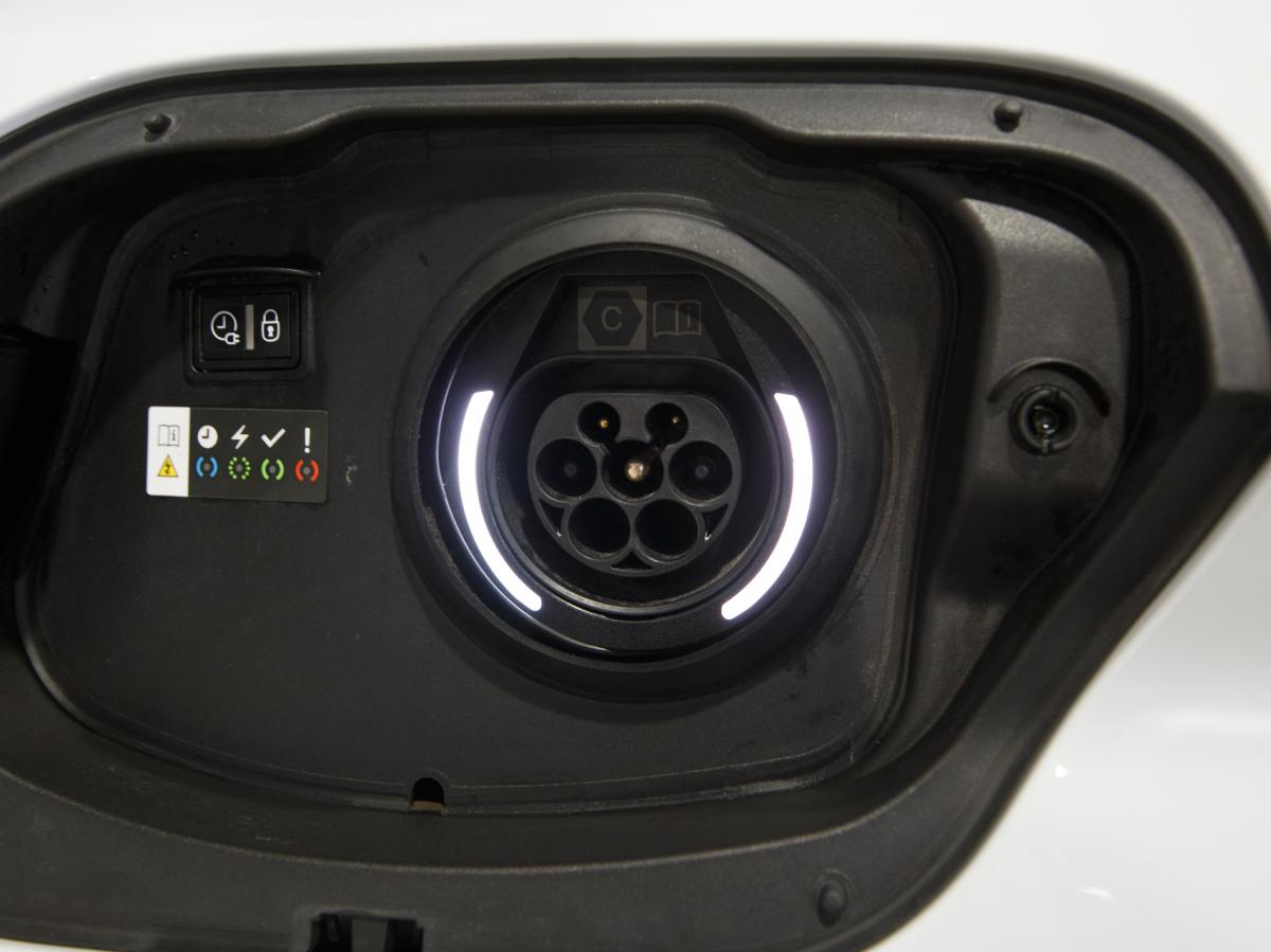 peugeot-308-sw-2023-hibrido-a-gasolina-1598cc