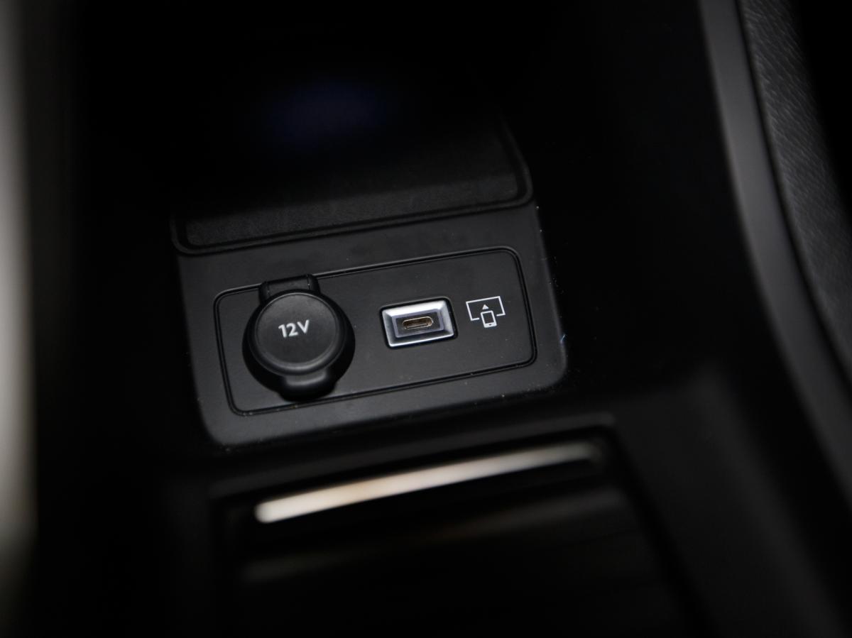 peugeot-308-sw-2023-hibrido-a-gasolina-1598cc