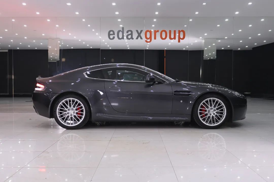 aston-martin-vantage-coupe-2010-gasolina-4282cc