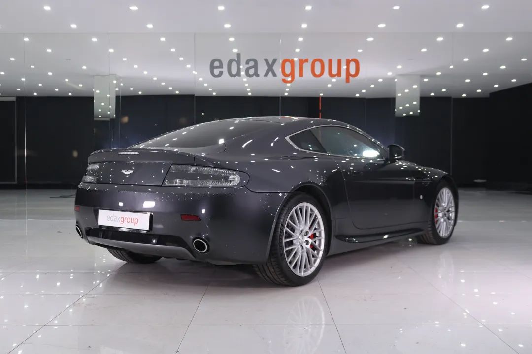 aston-martin-vantage-coupe-2010-gasolina-4282cc