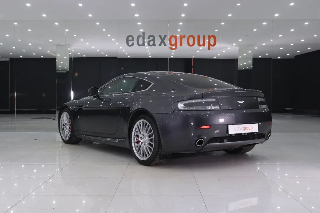 aston-martin-vantage-coupe-2010-gasolina-4282cc