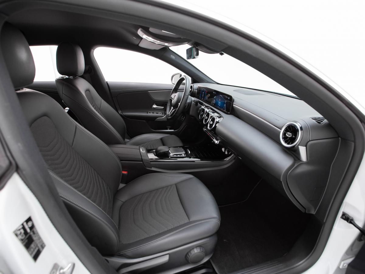 mercedes-benz-cla-2023-hibrido-a-gasolina-1332cc