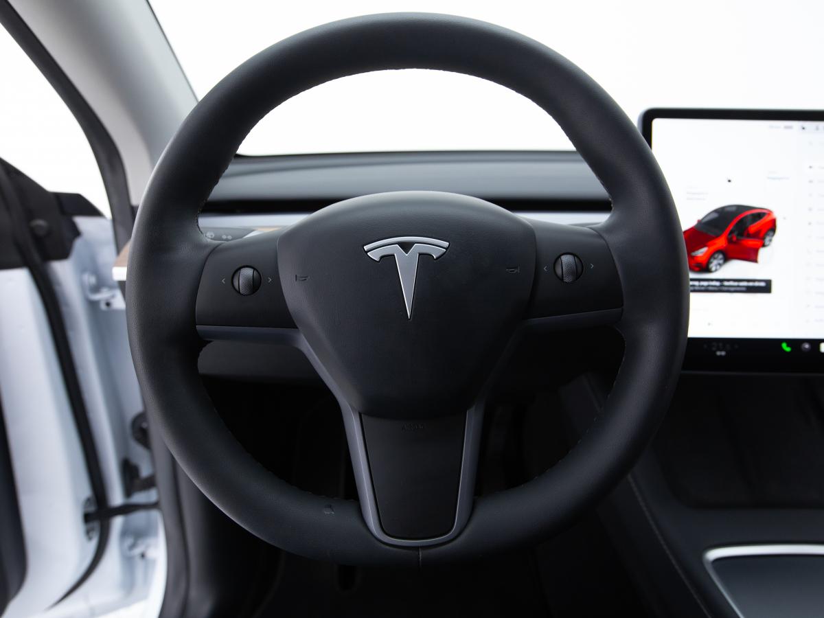tesla-model-y-2022-eletrico-0cc