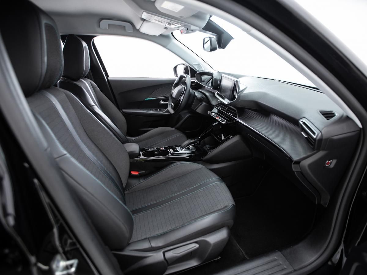 peugeot-e-2008-2022-eletrico-0cc
