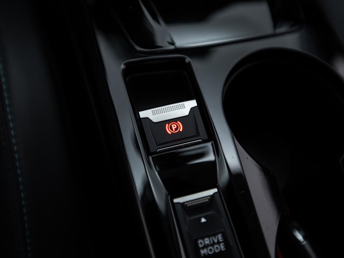 peugeot-e-2008-2022-eletrico-0cc