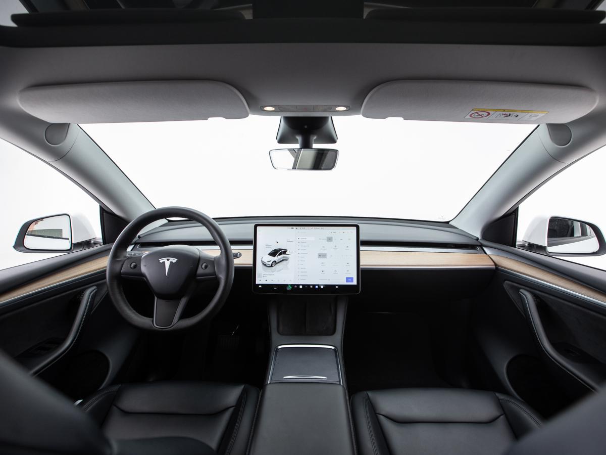 tesla-model-y-2023-eletrico-0cc