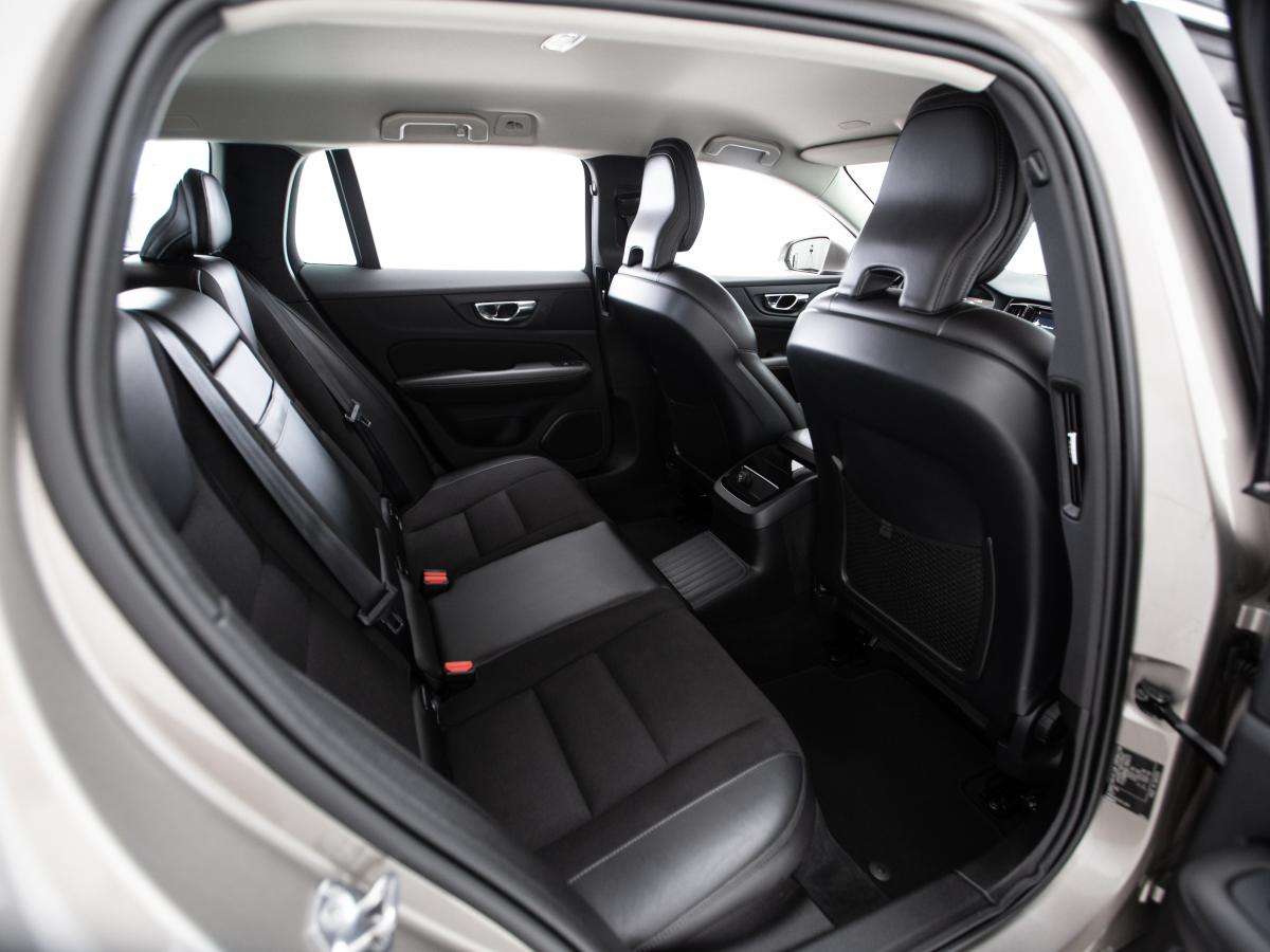 volvo-v60-2019-hibrido-a-gasolina-1969cc