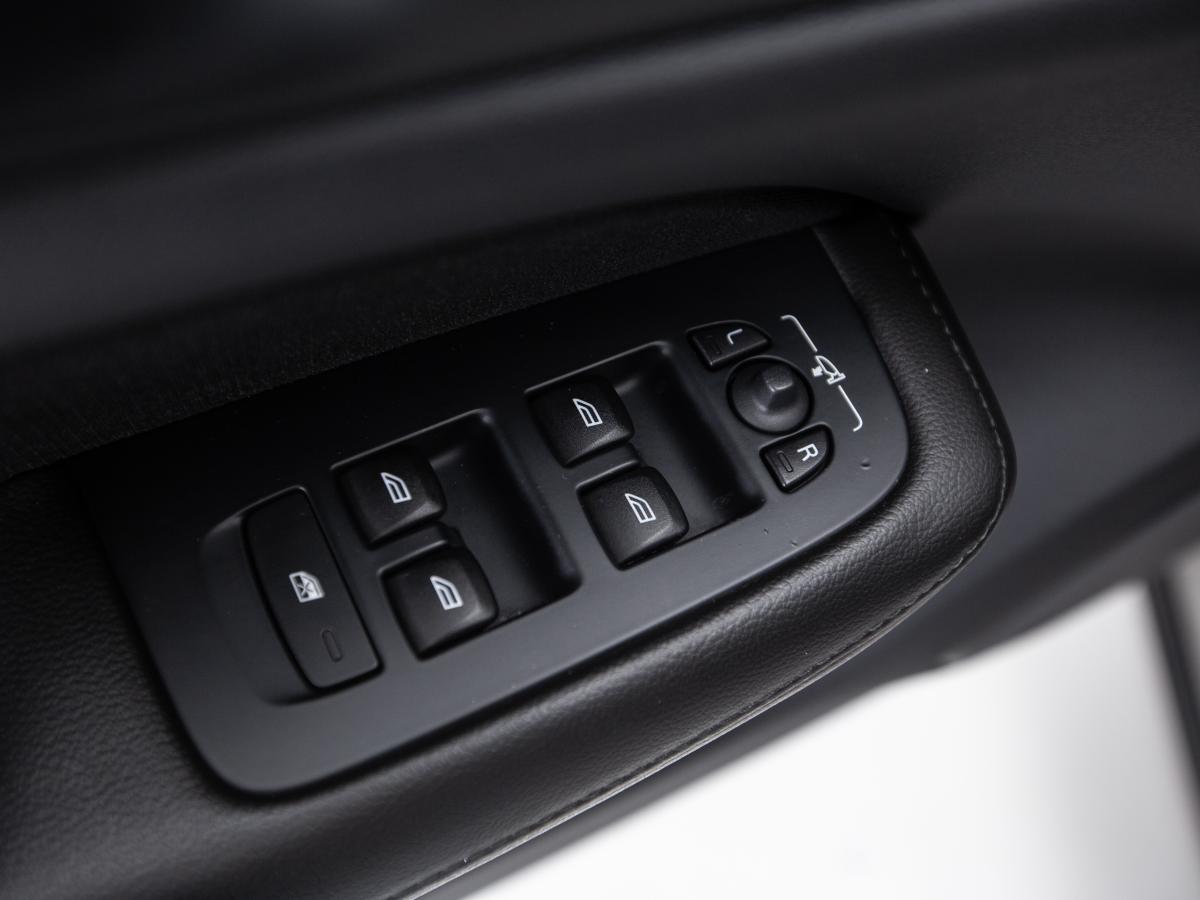 volvo-v60-2019-hibrido-a-gasolina-1969cc