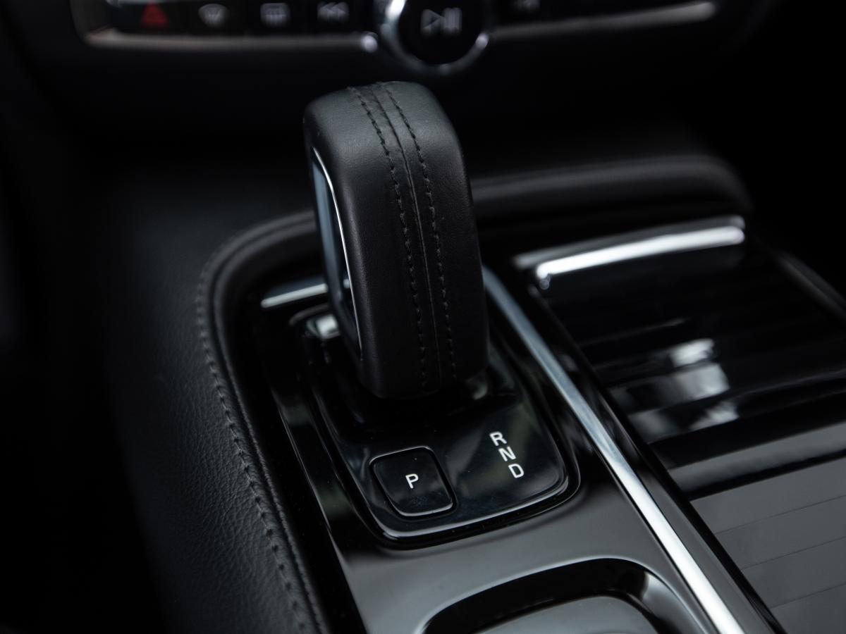 volvo-v60-2019-hibrido-a-gasolina-1969cc