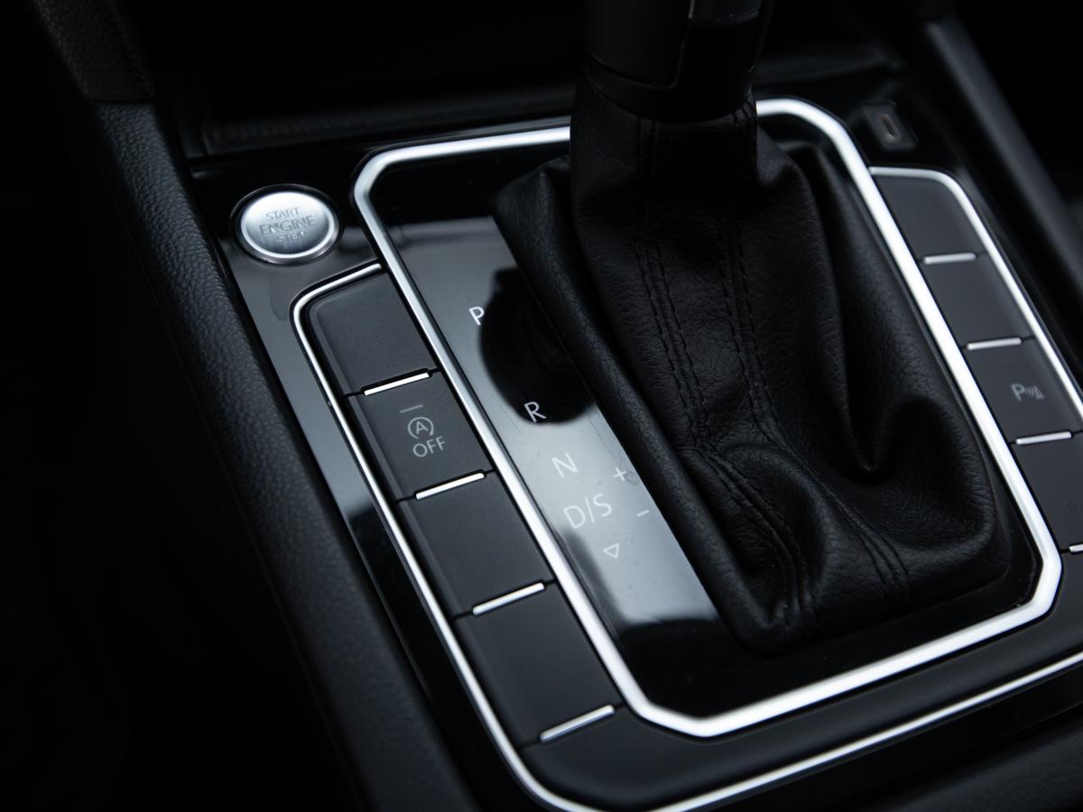 volkswagen-passat-variant-2021-diesel-1968cc