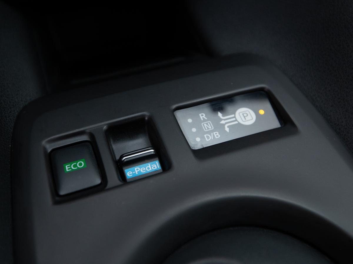 nissan-leaf-2022-eletrico-0cc