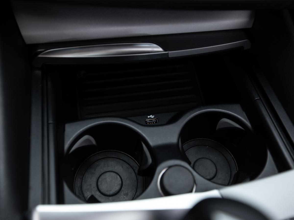 bmw-serie-5-2021-hibrido-a-gasolina-1998cc