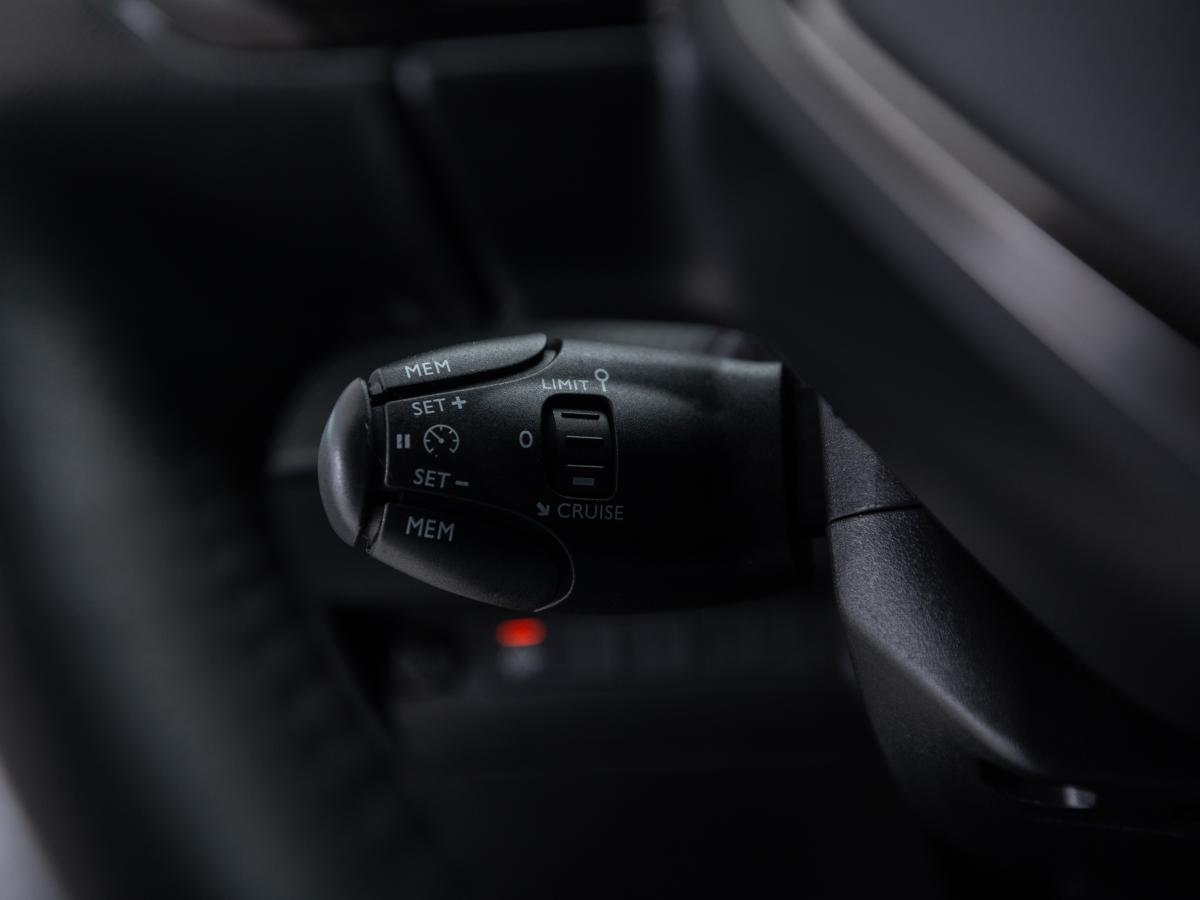peugeot-e-208-2022-eletrico-0cc