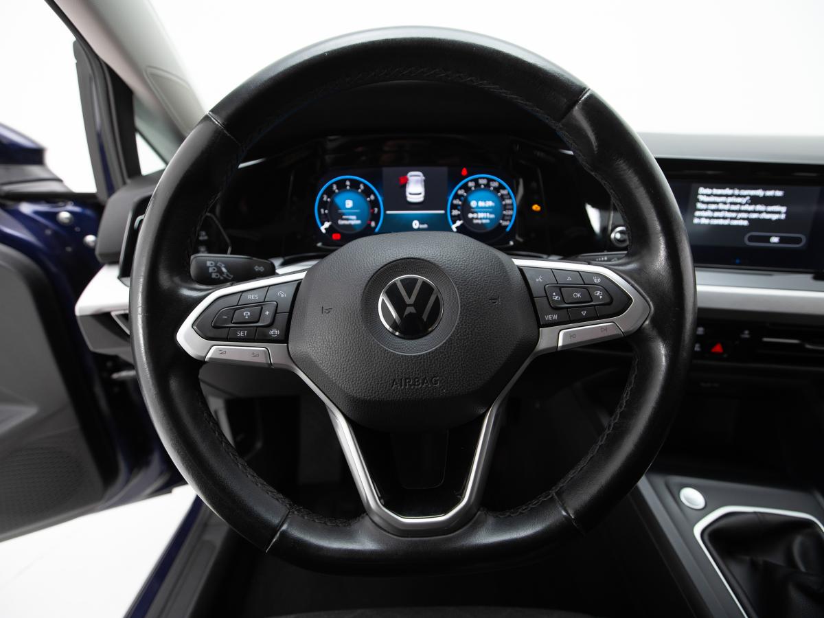 volkswagen-golf-2023-gasolina-999cc
