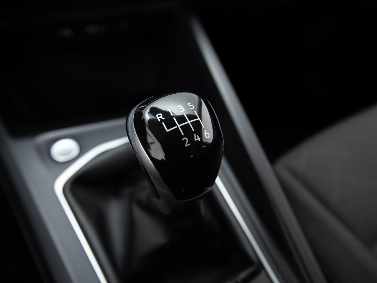 volkswagen-golf-2023-gasolina-999cc