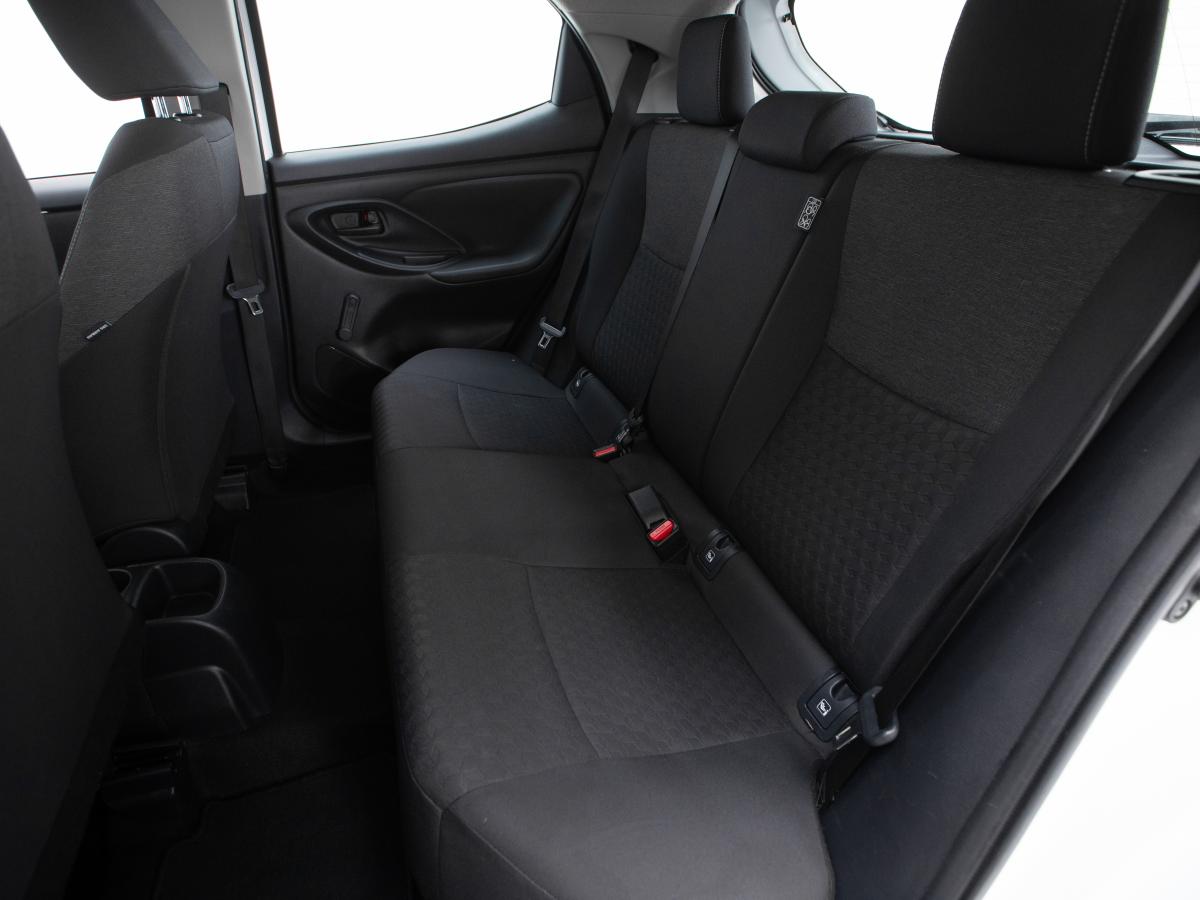 toyota-yaris-2022-gasolina-1490cc