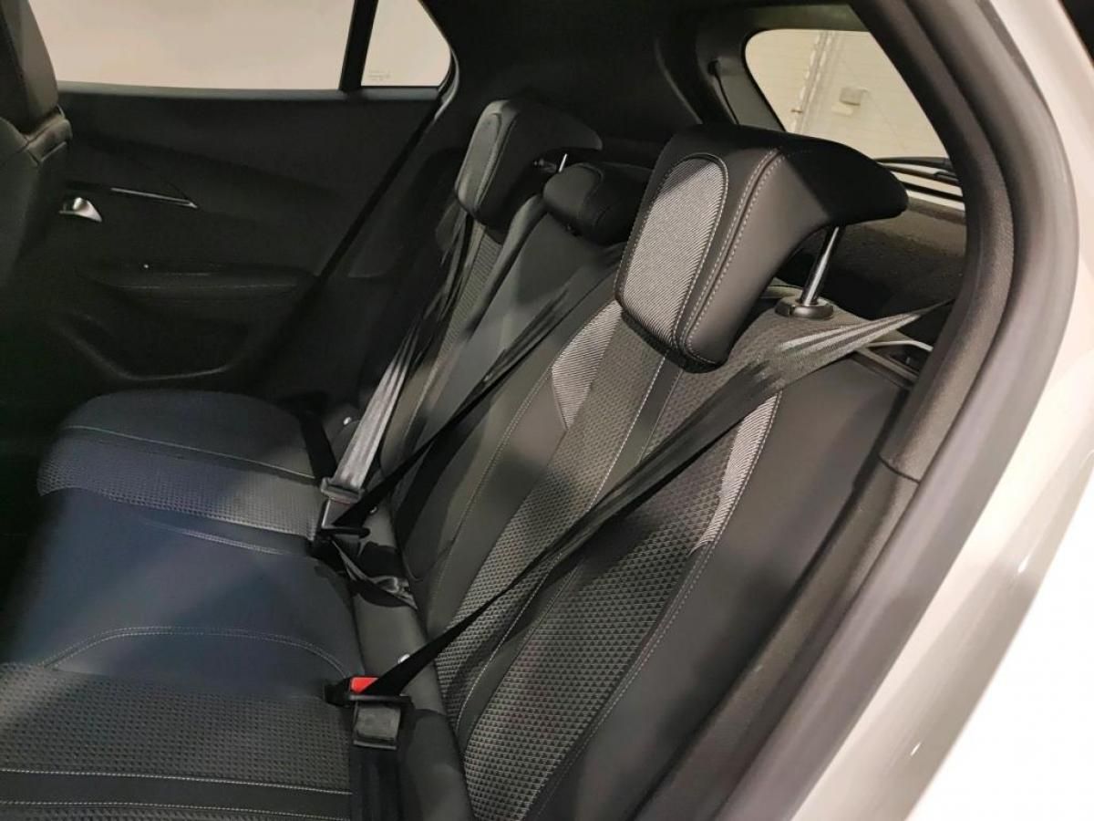 peugeot-e-2008-2021-eletrico-0cc