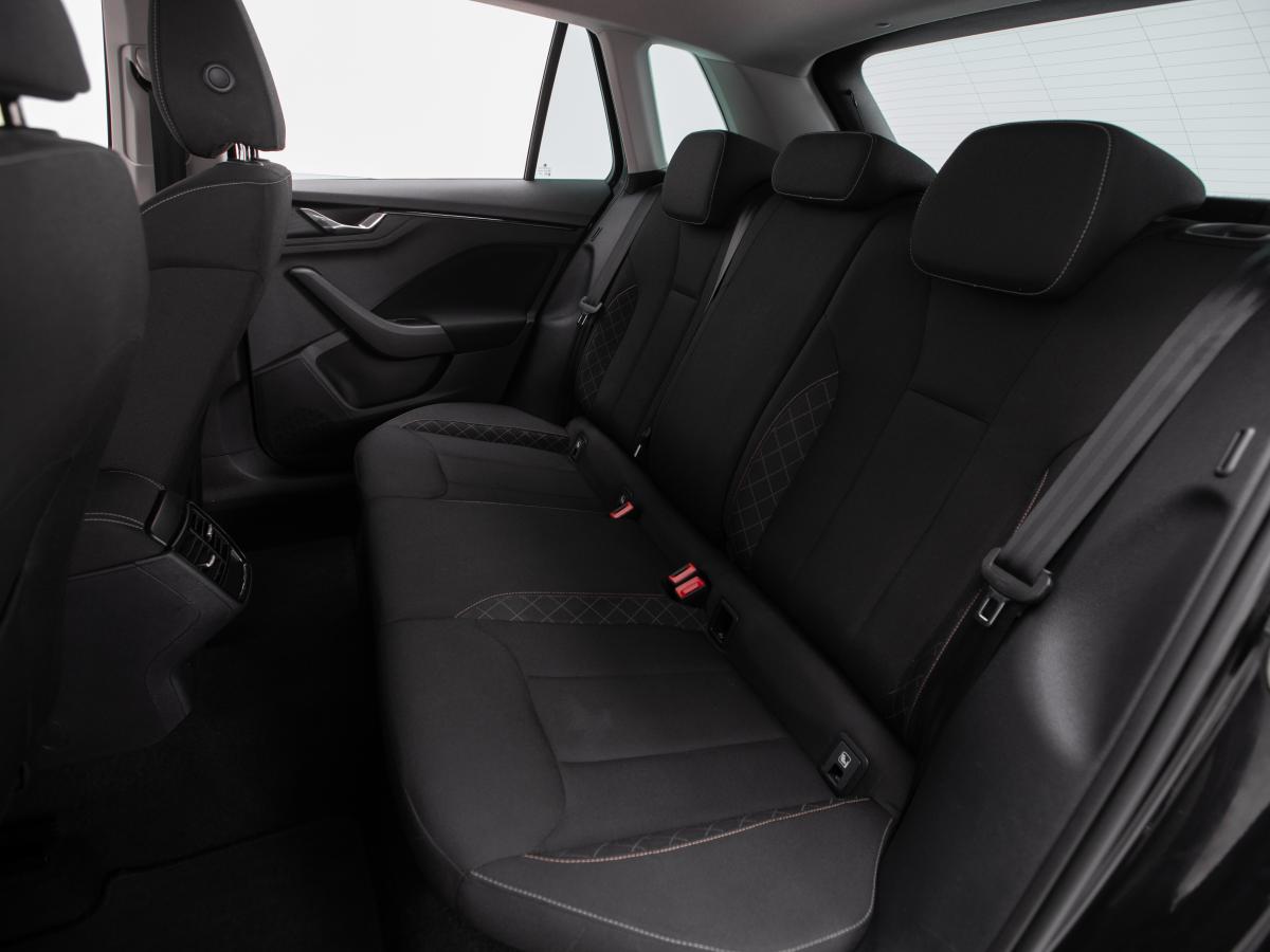 skoda-kamiq-2023-gasolina-999cc