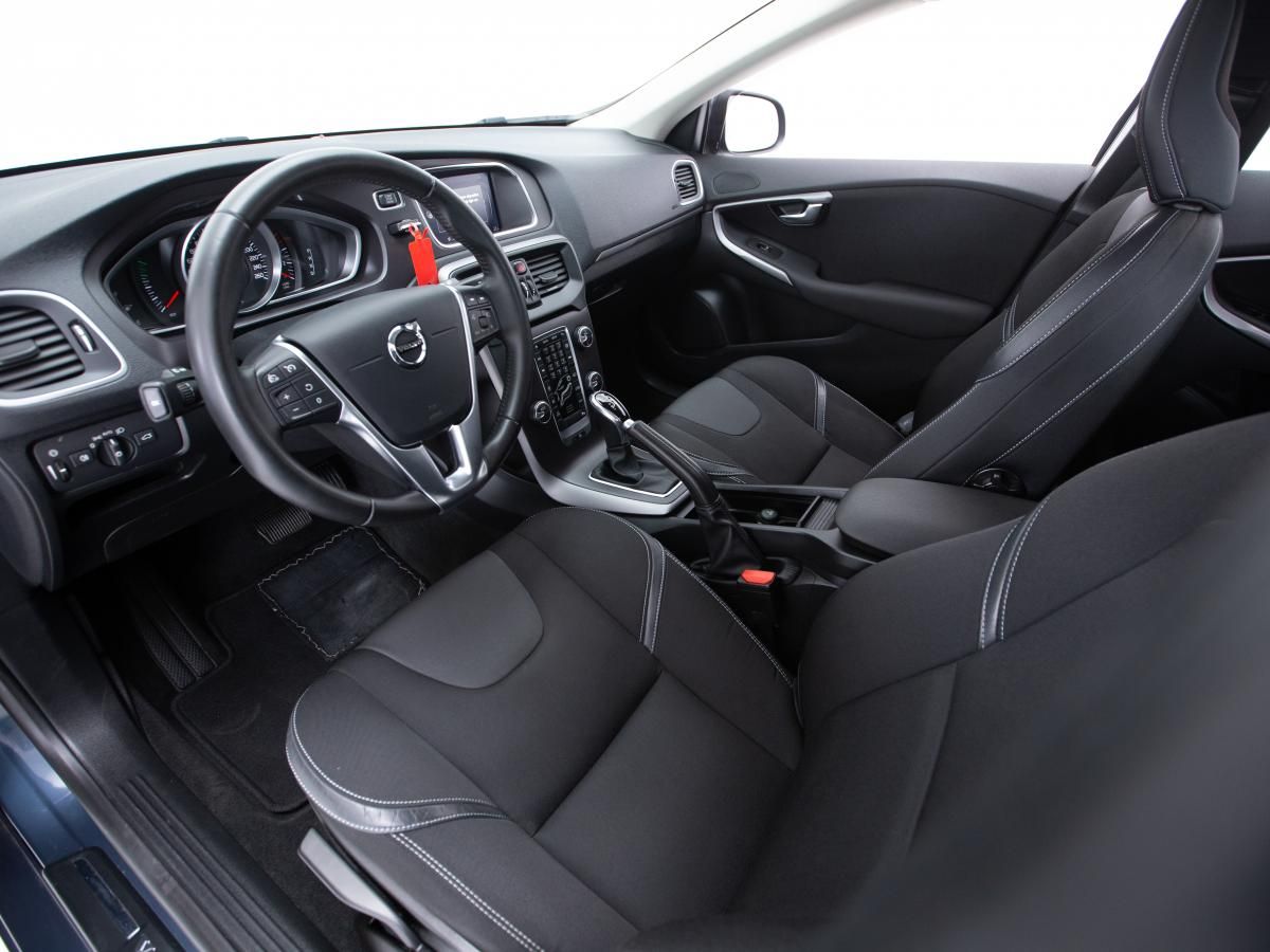 volvo-v40-2019-diesel-1969cc