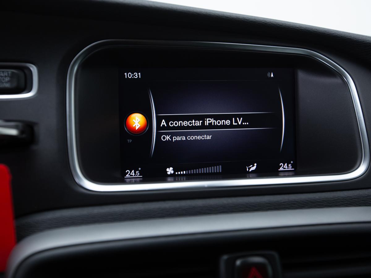 volvo-v40-2019-diesel-1969cc