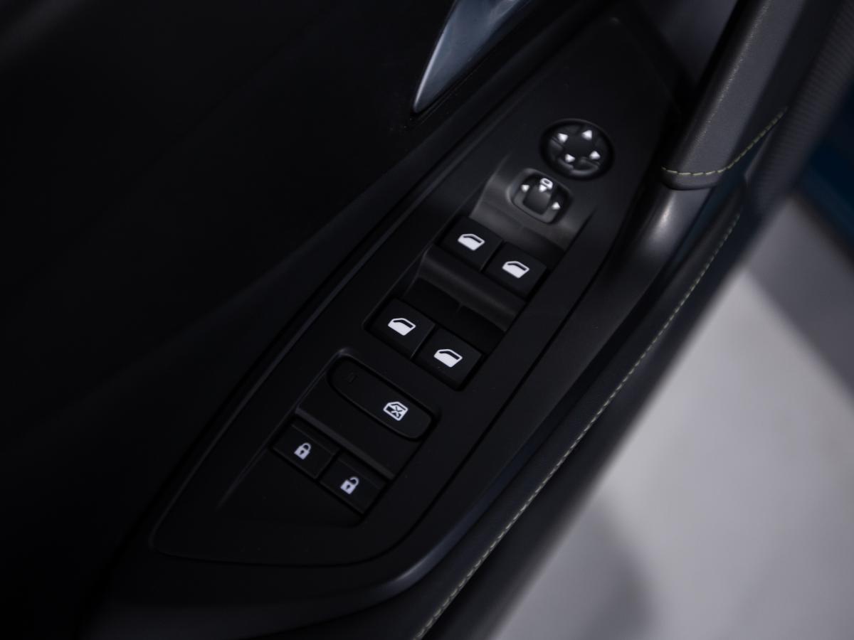 peugeot-408-2024-gasolina-1199cc