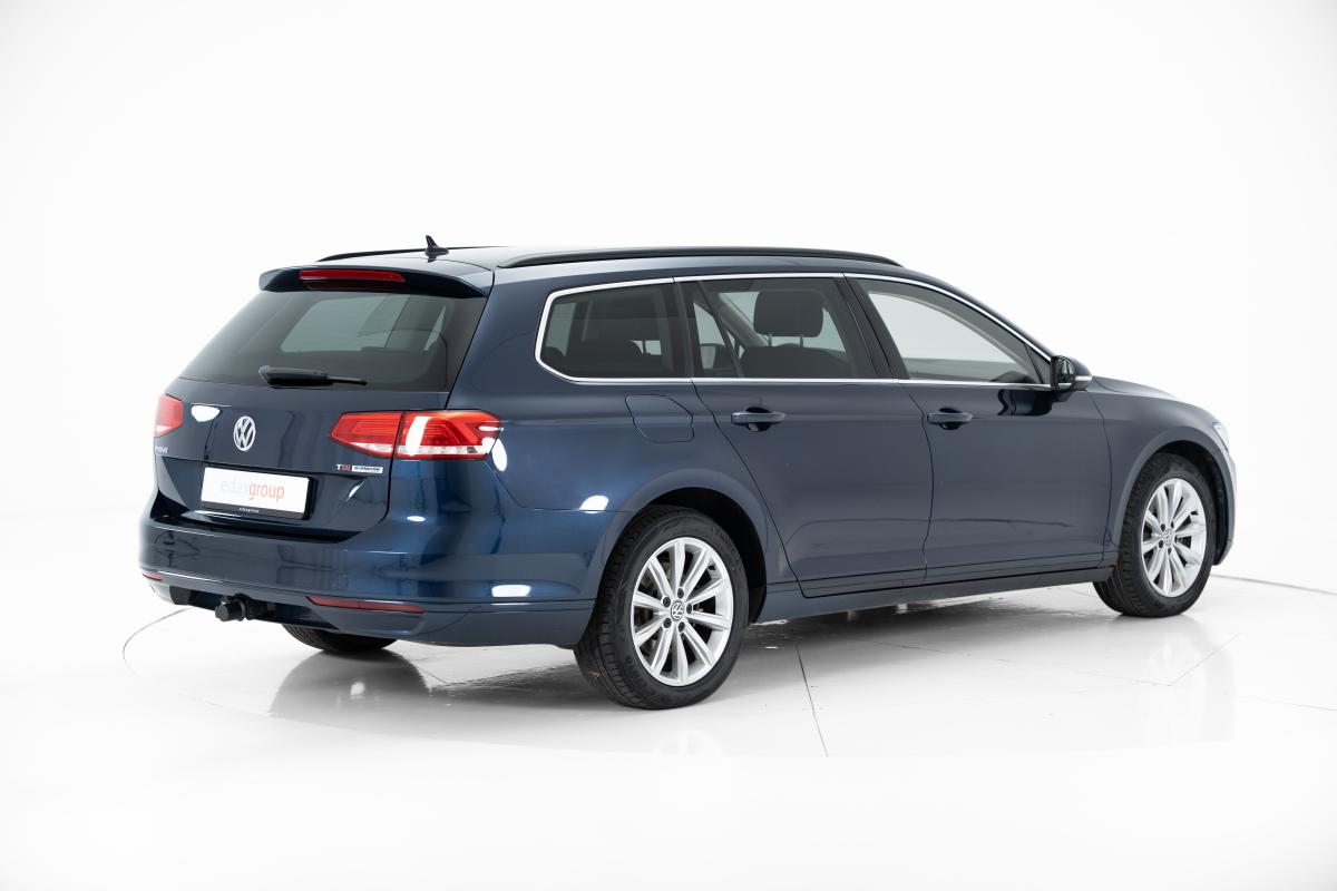 volkswagen-passat-variant-2017-diesel-1598cc