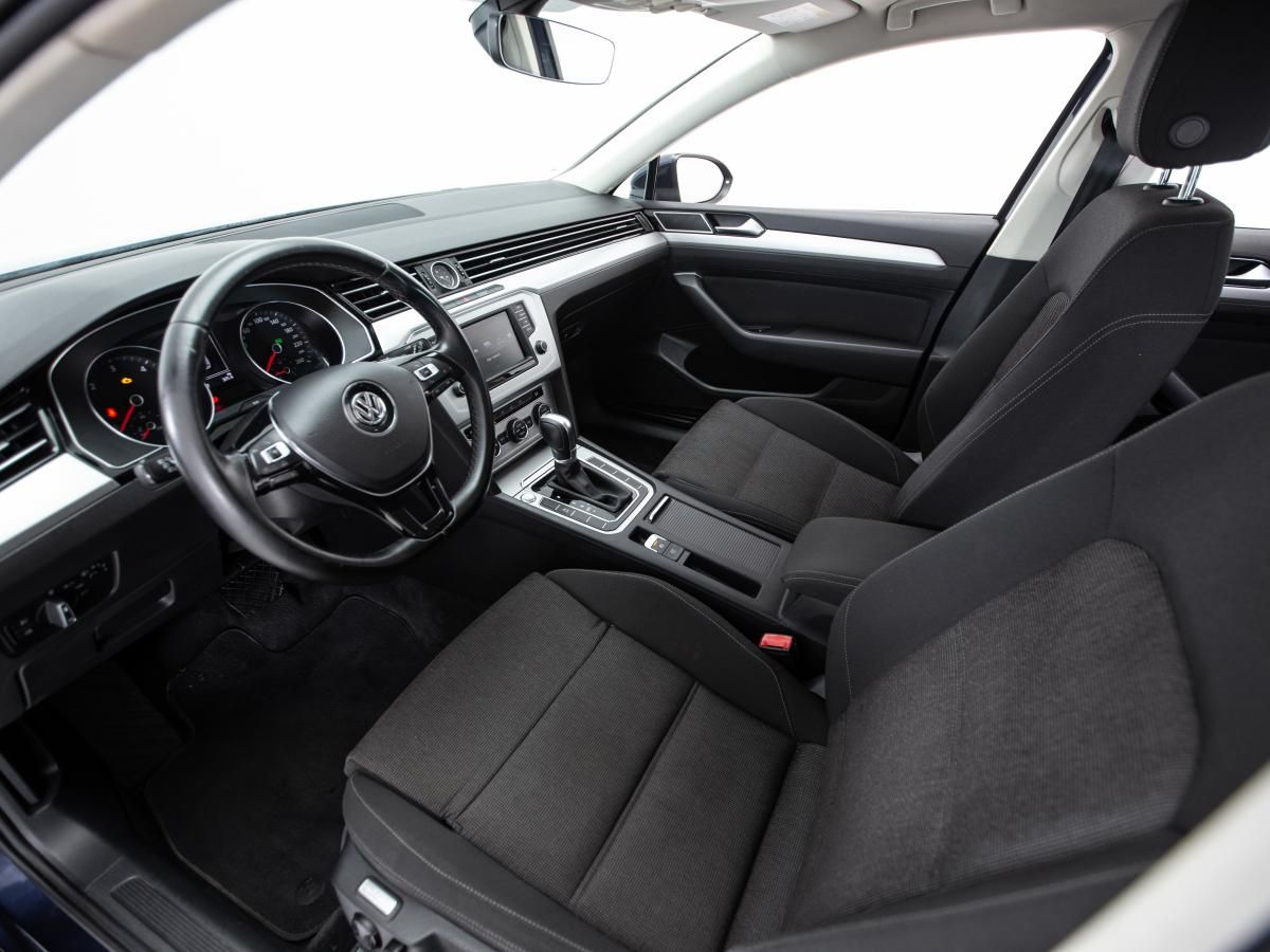 volkswagen-passat-variant-2017-diesel-1598cc