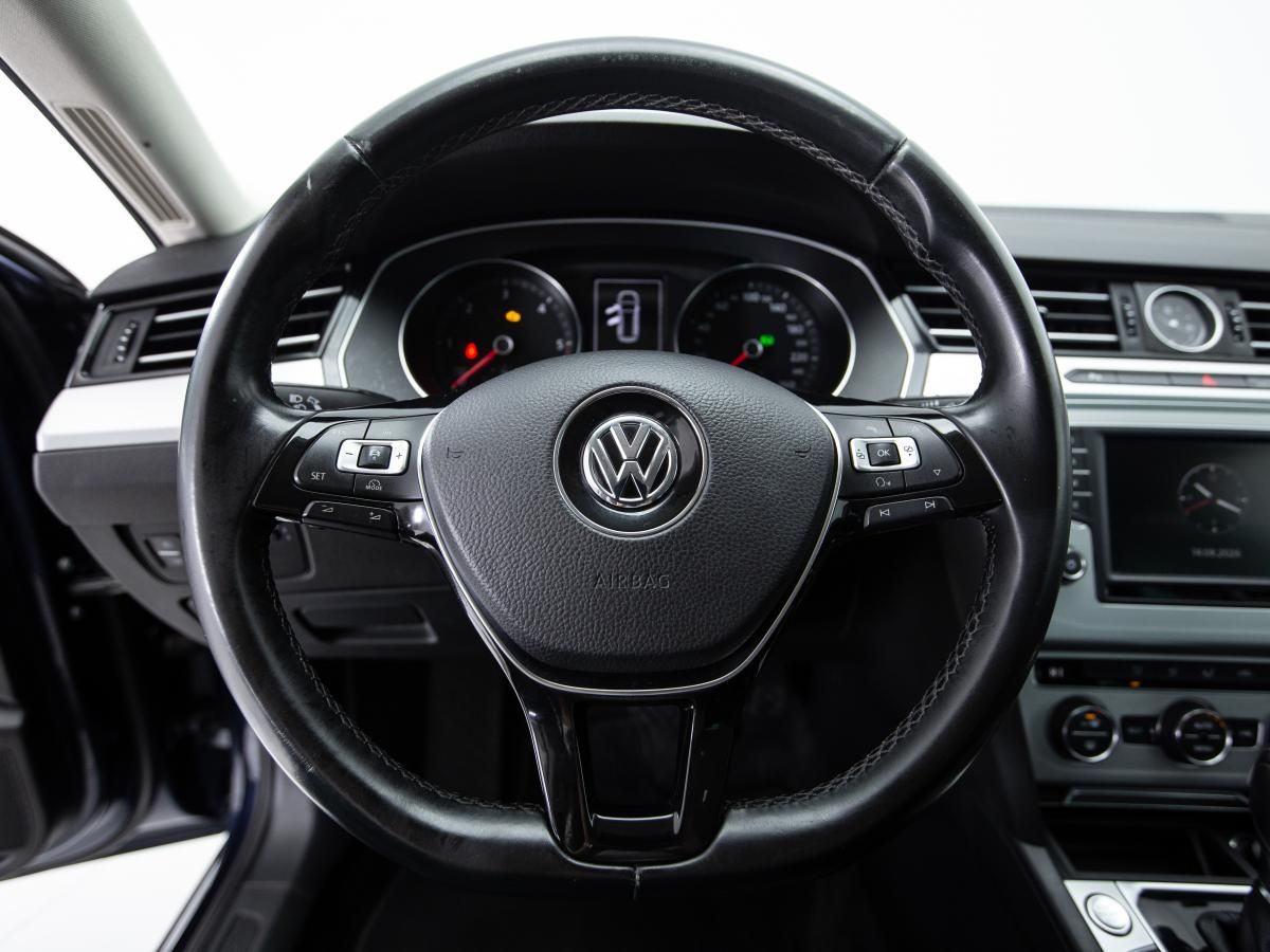 volkswagen-passat-variant-2017-diesel-1598cc