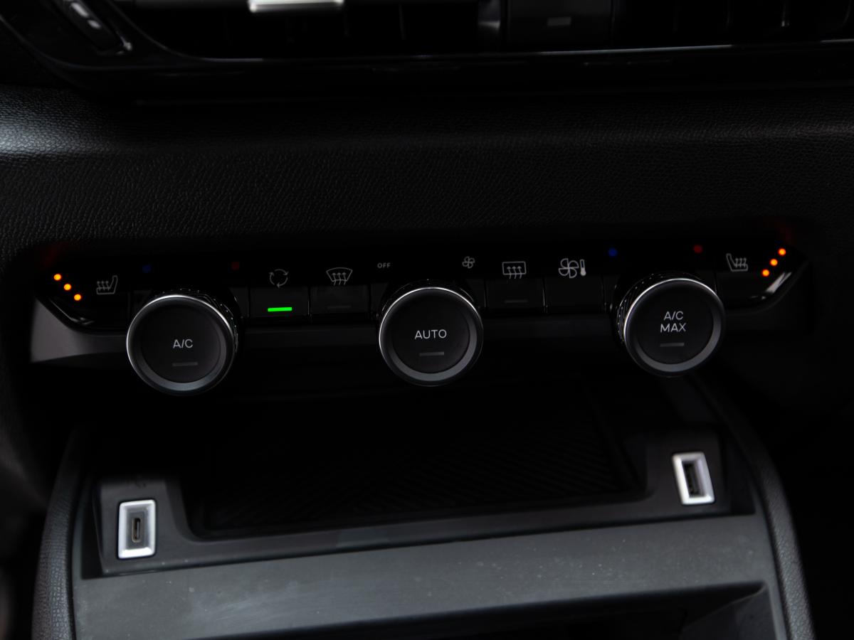 citroen-c4-2023-eletrico-0cc