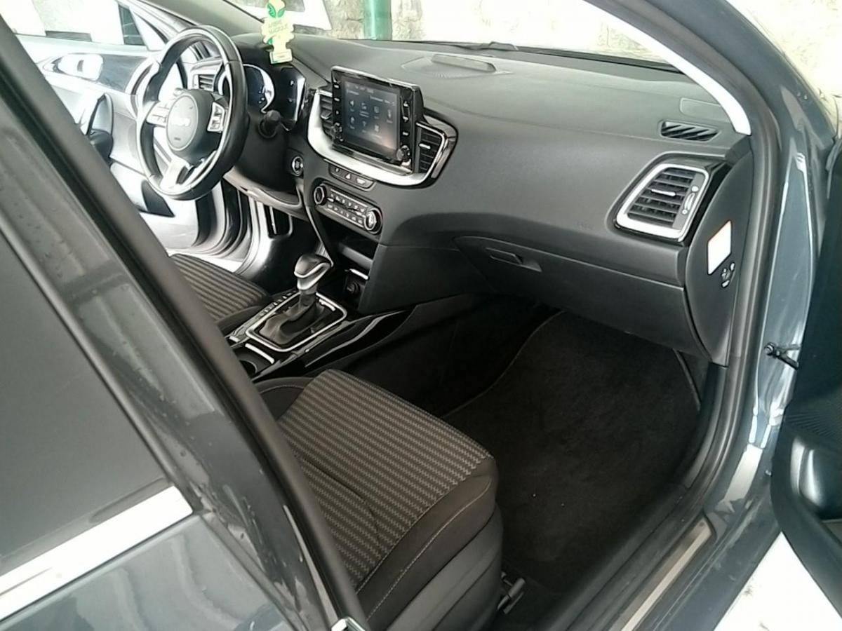 kia-ceed-sw-2023-hibrido-a-gasolina-1580cc