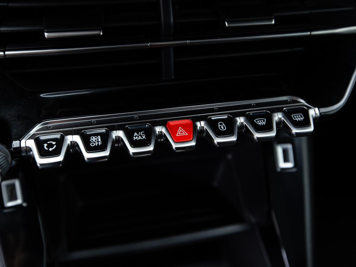 peugeot-e-208-2022-eletrico-0cc