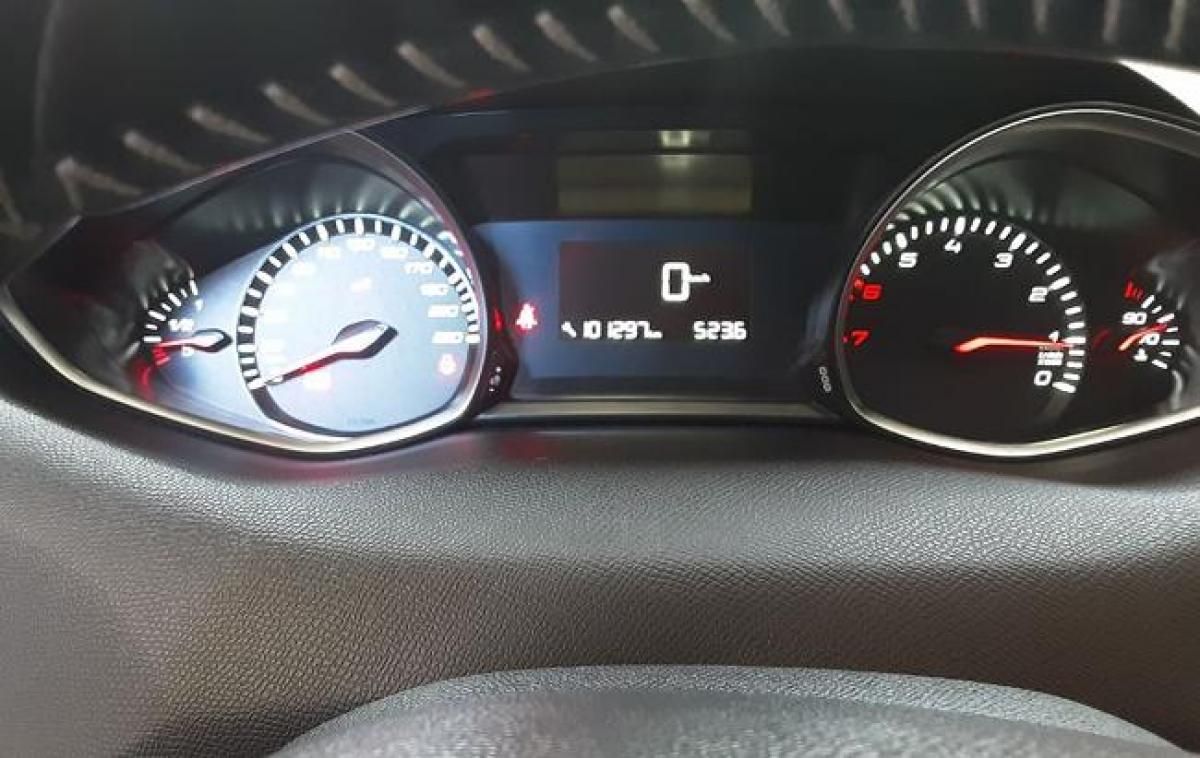 peugeot-308-2018-gasolina-1199cc