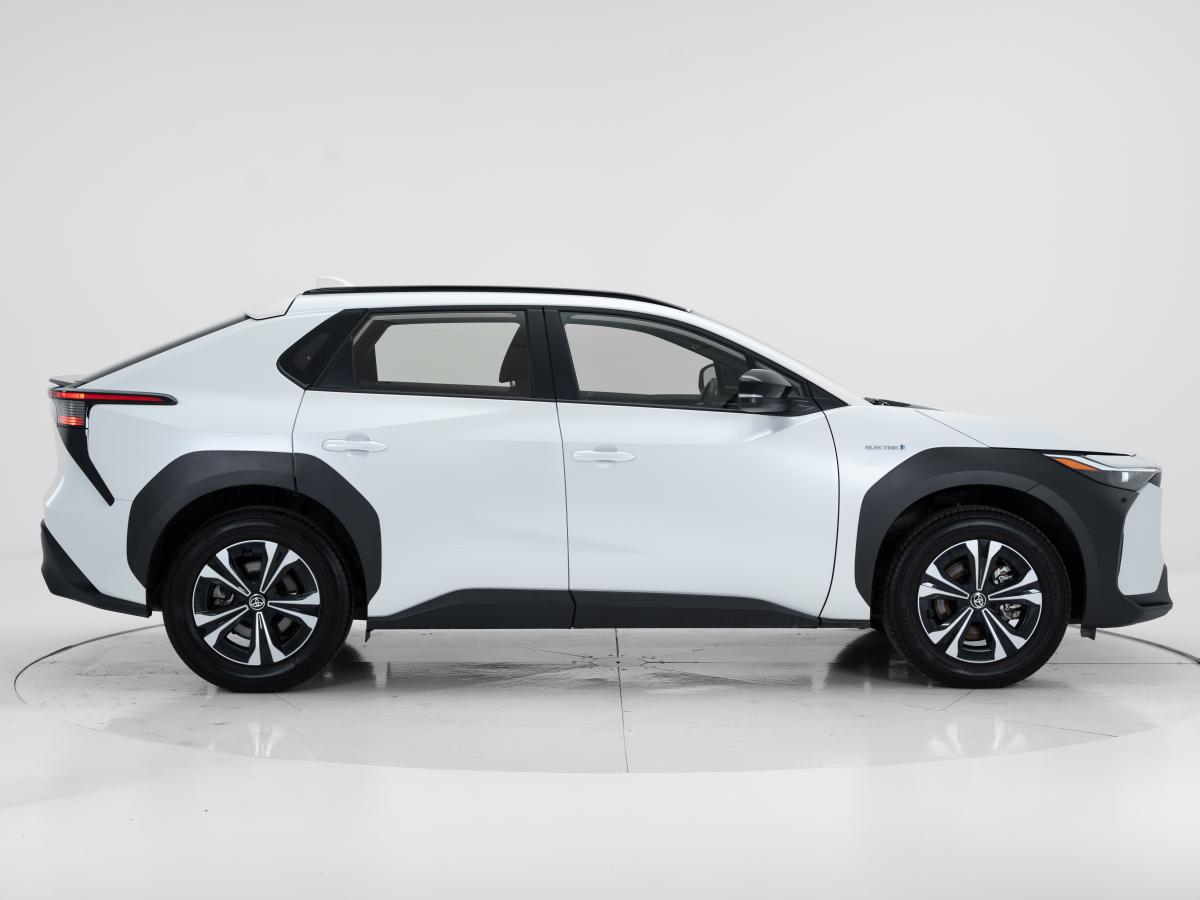 toyota-bz4x-2023-eletrico-0cc