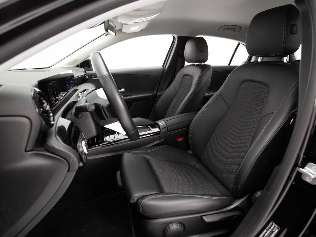 mercedes-benz-classe-a-2023-hibrido-a-gasolina-1332cc