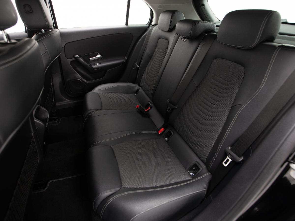mercedes-benz-classe-a-2023-hibrido-a-gasolina-1332cc