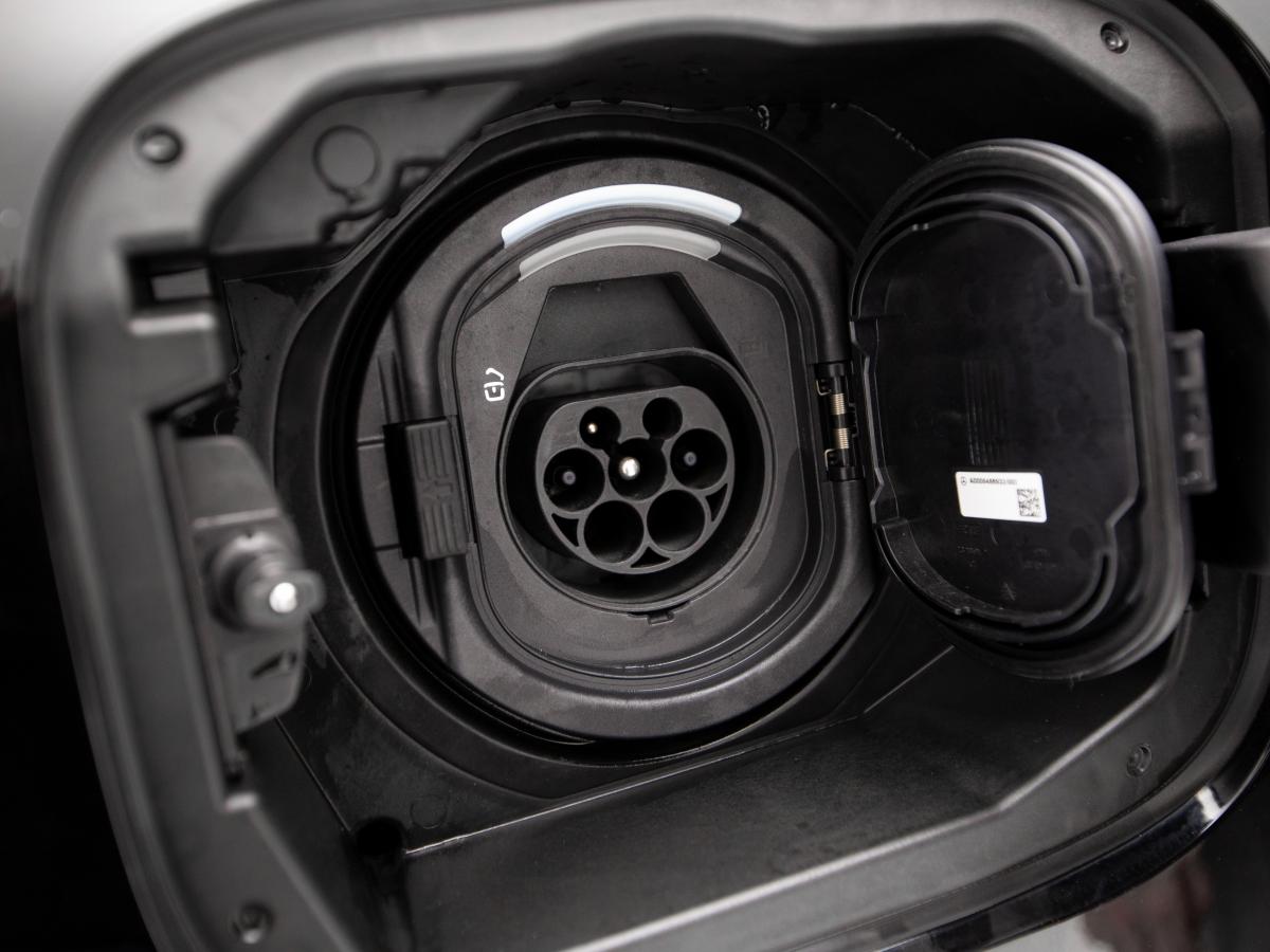 mercedes-benz-classe-a-2023-hibrido-a-gasolina-1332cc